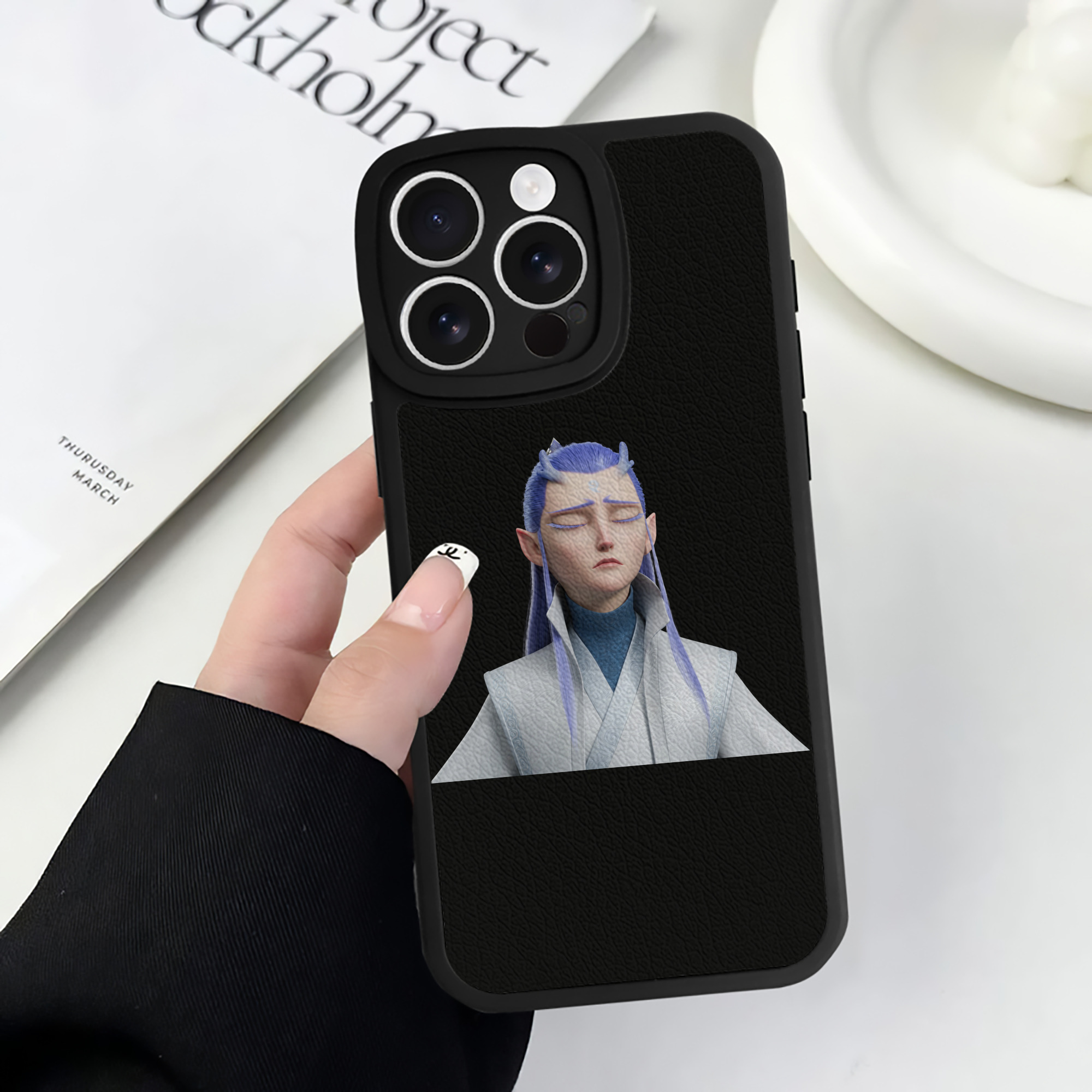 （画像用） Ne Zha 2 ナタ 魔童の大暴れ 【iPhone 16シリーズ対応】シリコンスマホケース（レザー調） 材質：シリコン